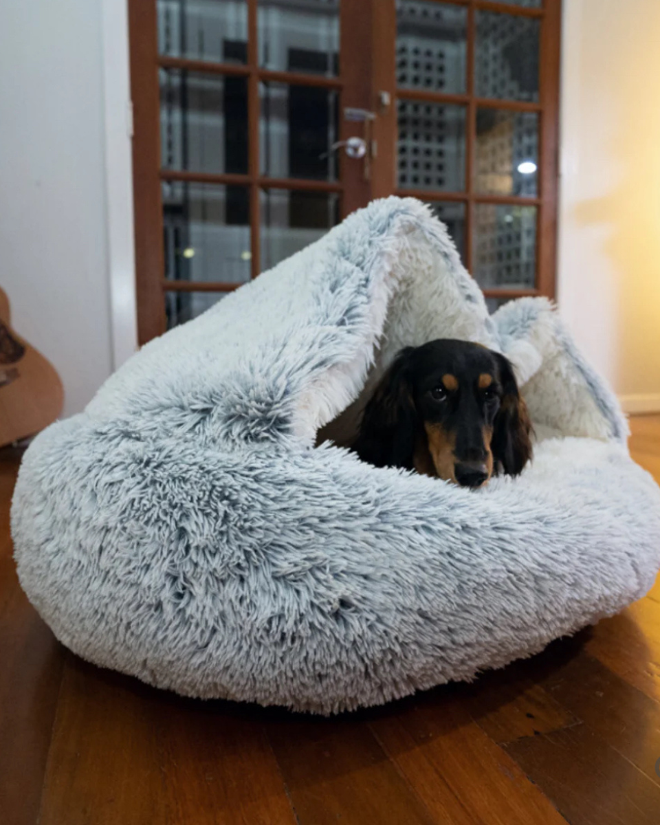 Elite Calming Plush Nest Pet Bed