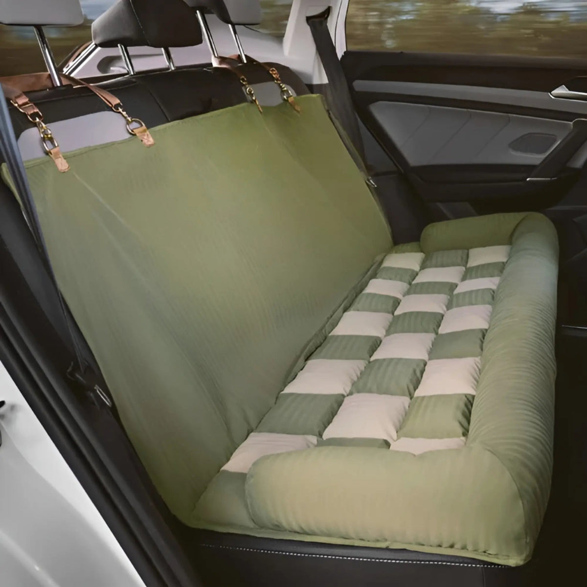 Elite Chessboard Lounge Pet Car Seat Bed