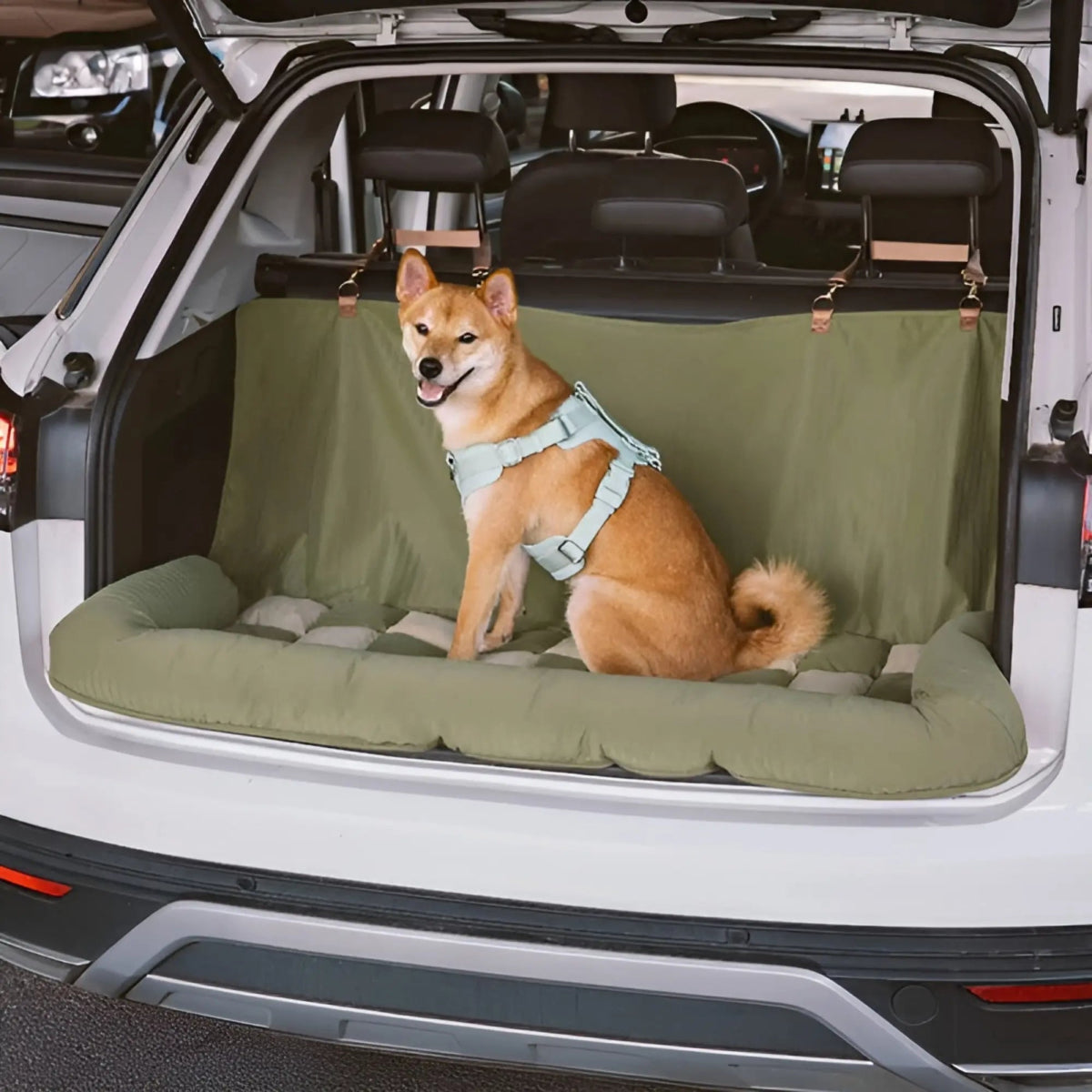 Elite Chessboard Lounge Pet Car Seat Bed